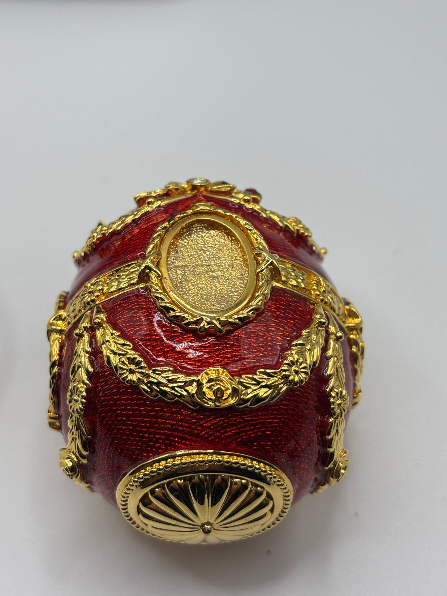 Joan Rivers Portrait Egg Red and Gold Arau Jewelry