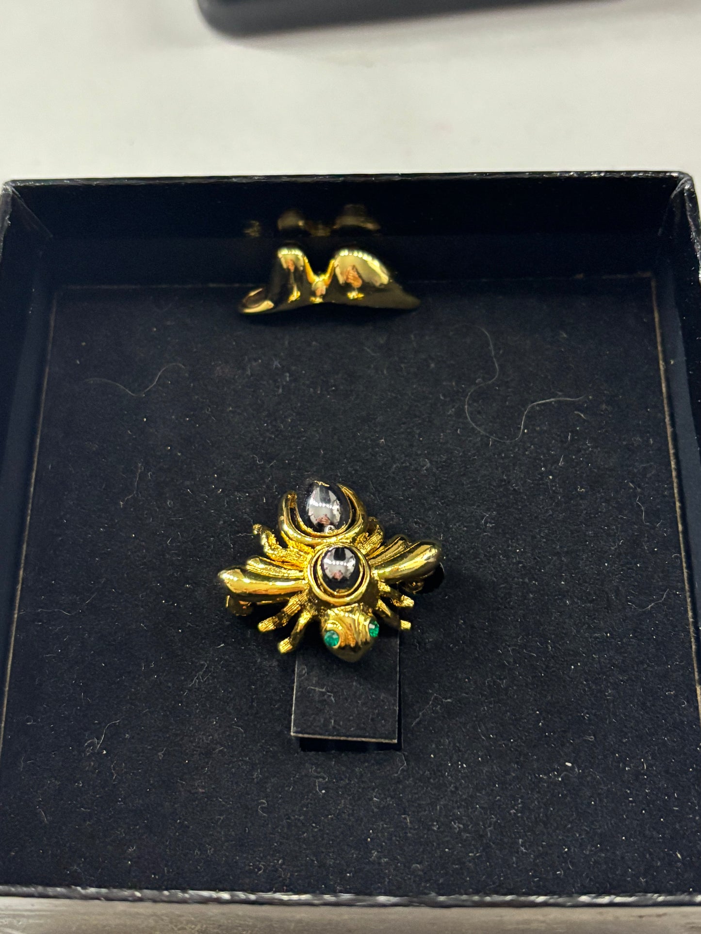 Vintage Joan Rivers Bee Pin W/ Gold Changeable Body