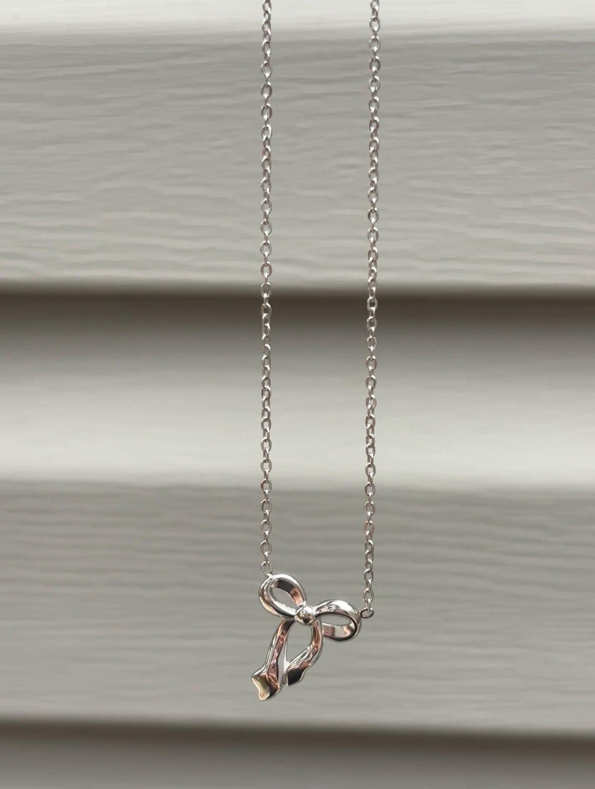 Bow Necklace