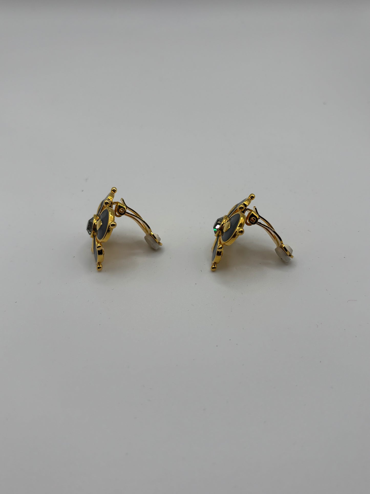 Vintage Joan Rivers Flower Clip On Earrings