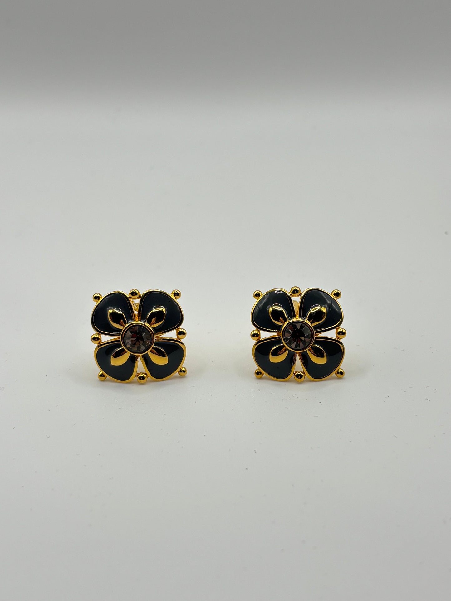 Vintage Joan Rivers Flower Clip On Earrings