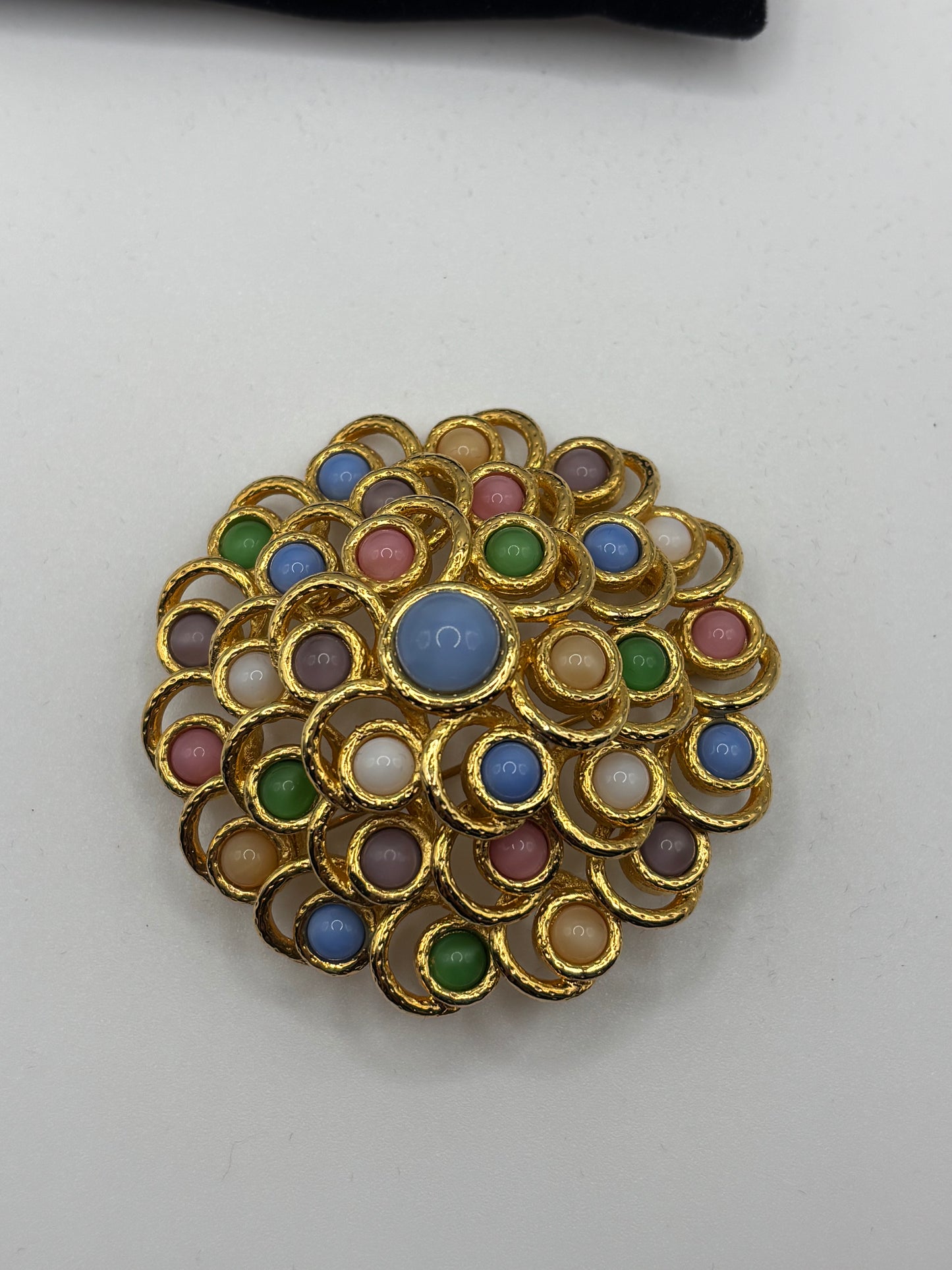 Rare Joan Rivers layered gold tone multi-colored pin/brooch.