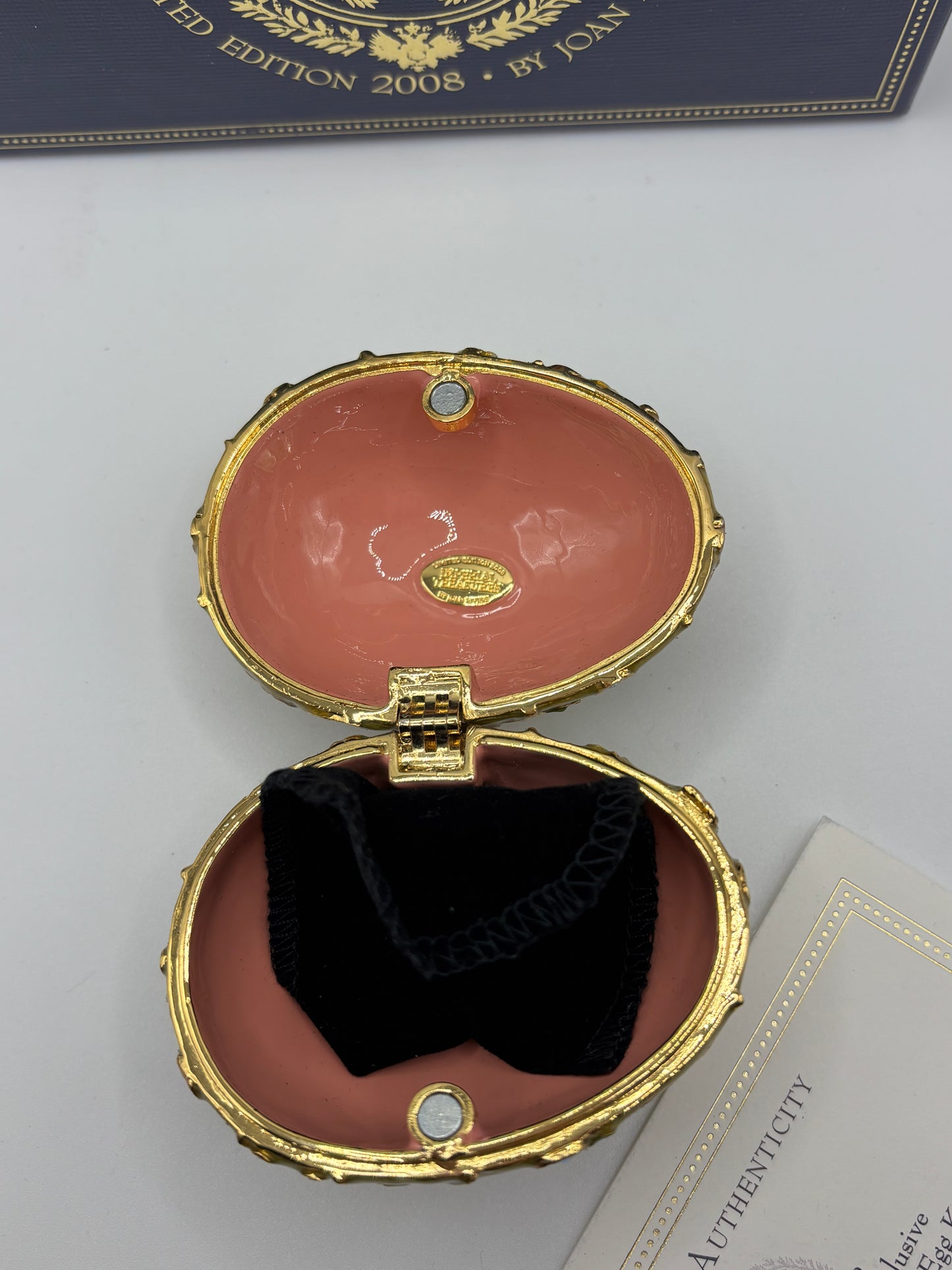 Joan Rivers Gold and Green Decorative Egg W/ Matching Necklace