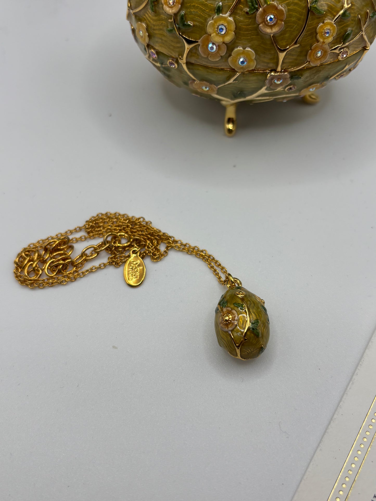 Joan Rivers Gold and Green Decorative Egg W/ Matching Necklace